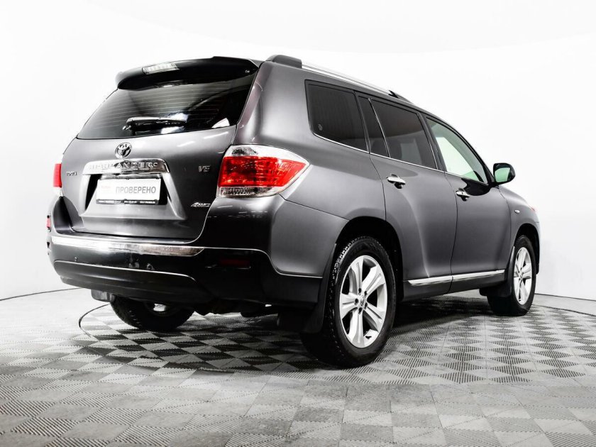 Тойота хайлендер 2011