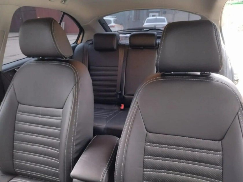 Чехлы из экокожи динамик