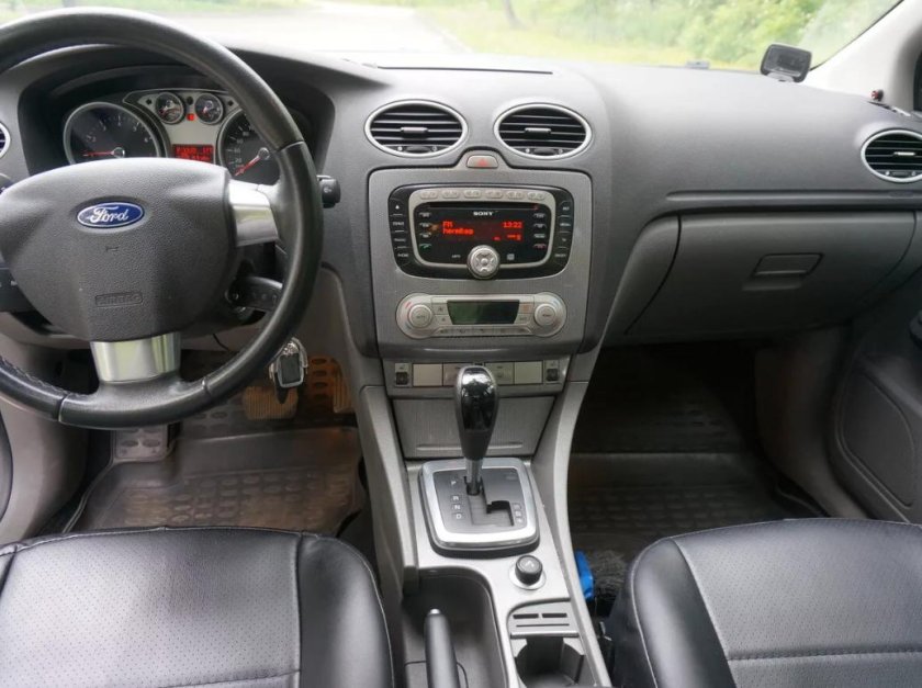 Форт фокус 2 Рестайлинг салон