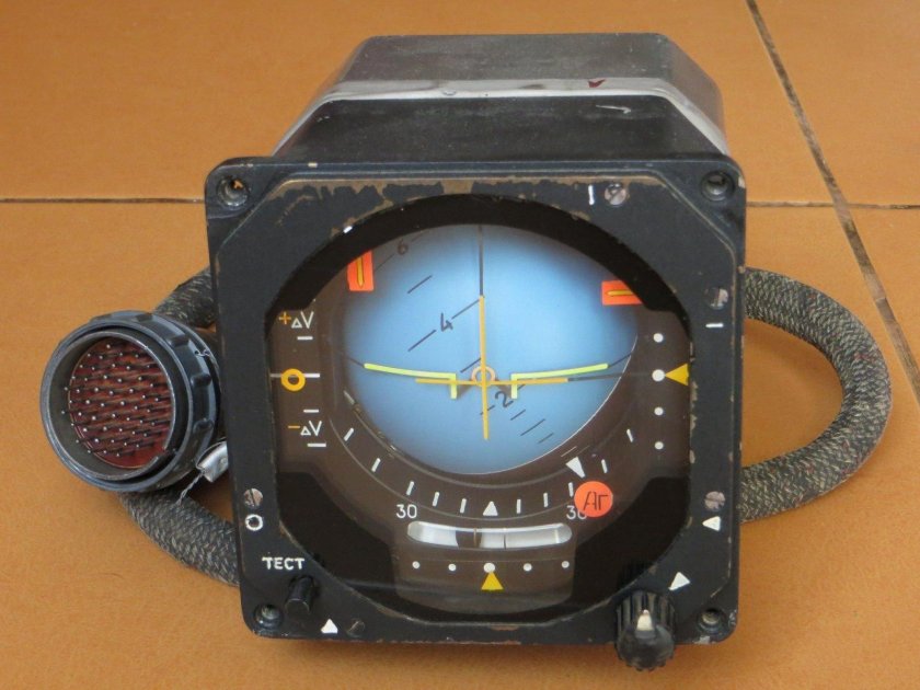 АГД-1 авиагоризонт