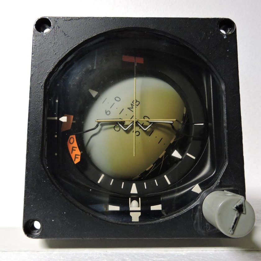 АГД-1 авиагоризонт