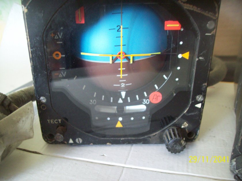 Прибор авиагоризонт ту 154