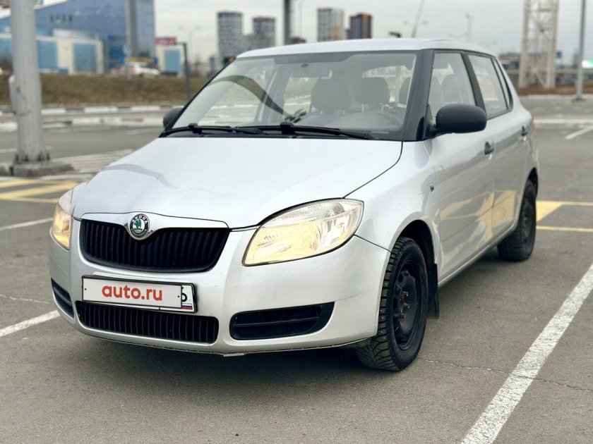 Шкода фабия 2 2012