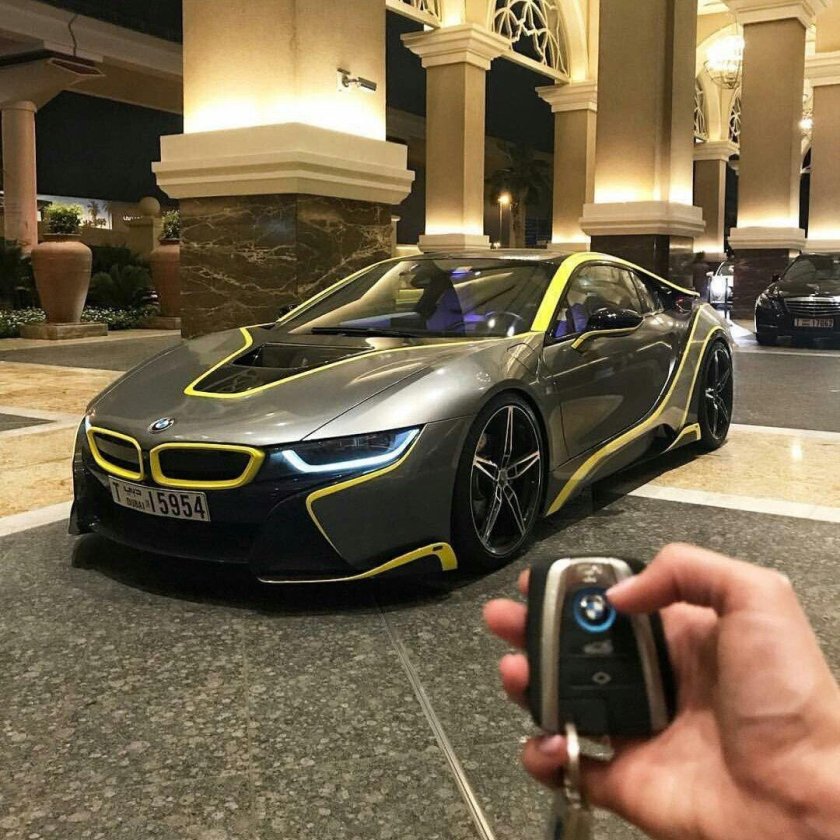 BMW i8 2020