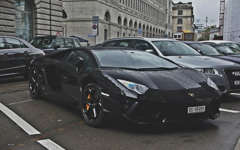 Lamborghini под дождем