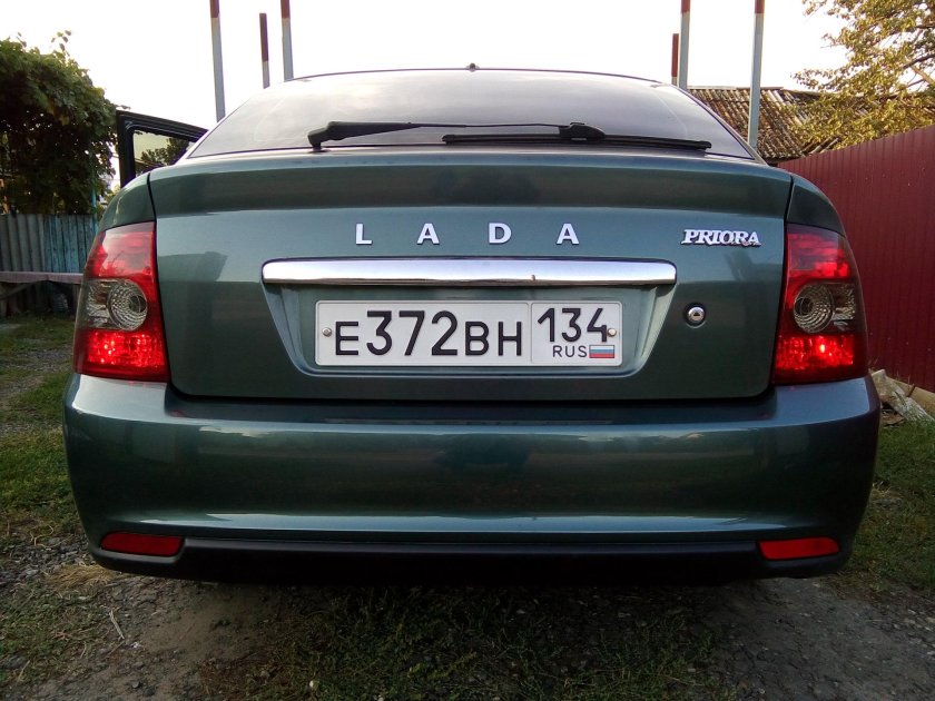 Задний бампер Приора хэтчбек 2 и 1