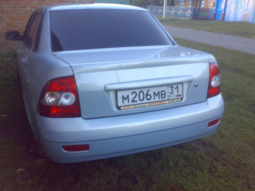 Приора 1 сзади