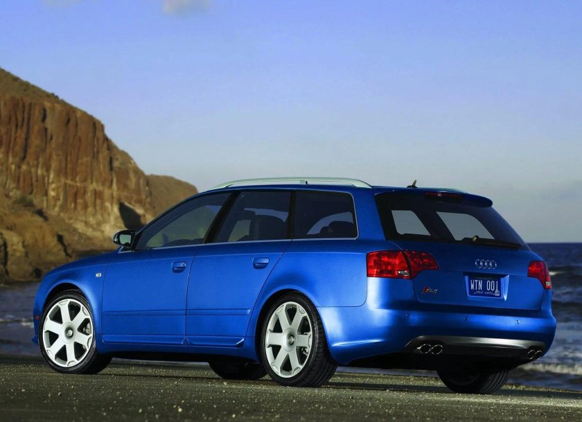 Ауди а4 Авант 2005