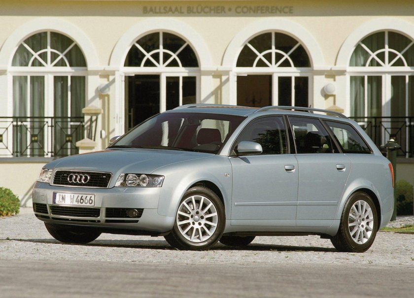 Ауди а4 Авант 2003