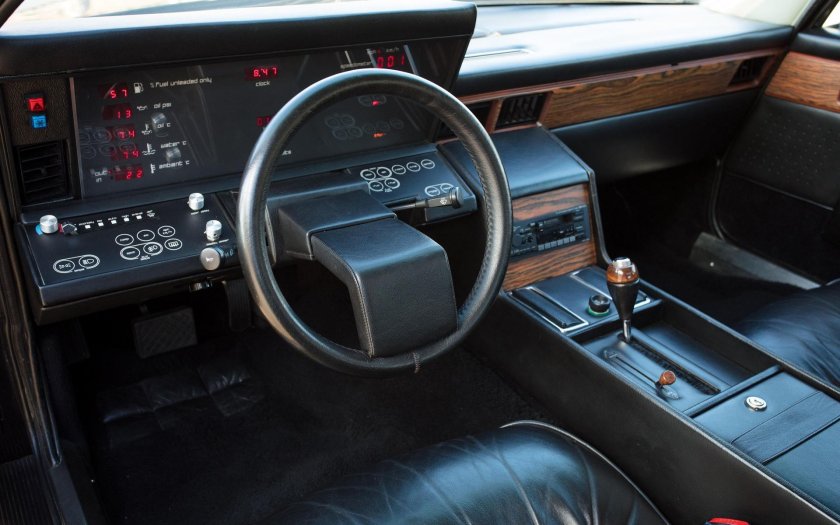 Астон Мартин Лагонда 1982