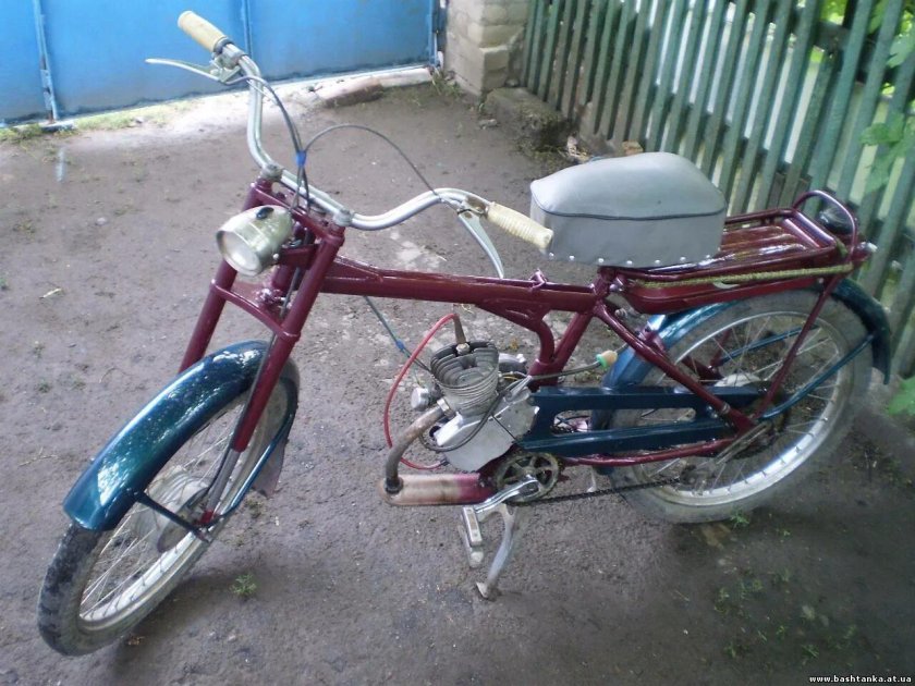 Мотоцикл дырчик