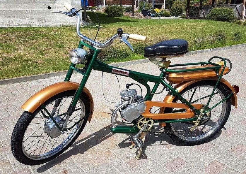 Мопед Рига 11