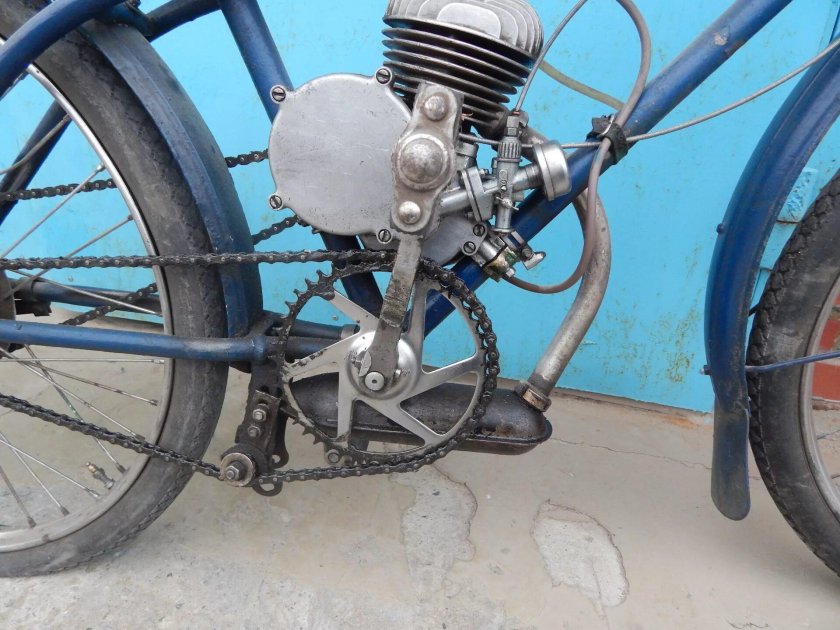 Мотовелосипед Рига 13