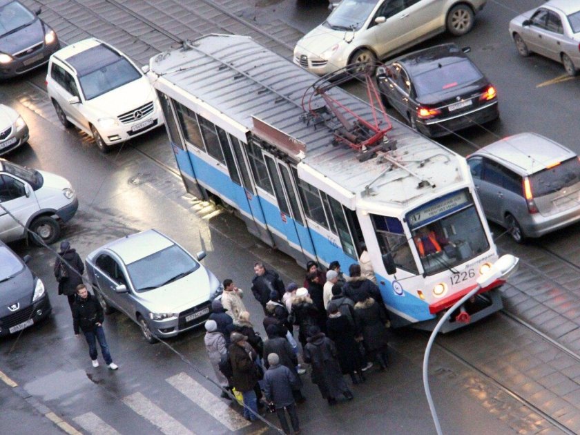 Остановка трамвая