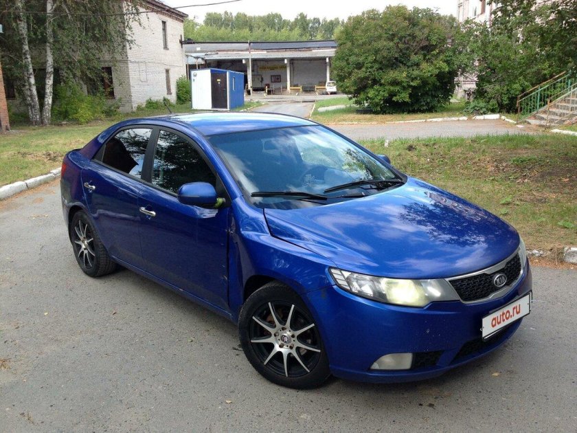 Киа Серато 2010 года
