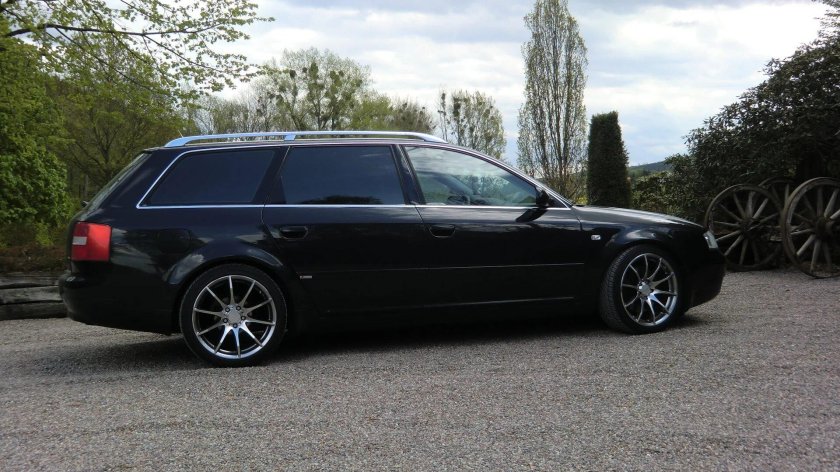 Ауди а6 с5 универсал черный