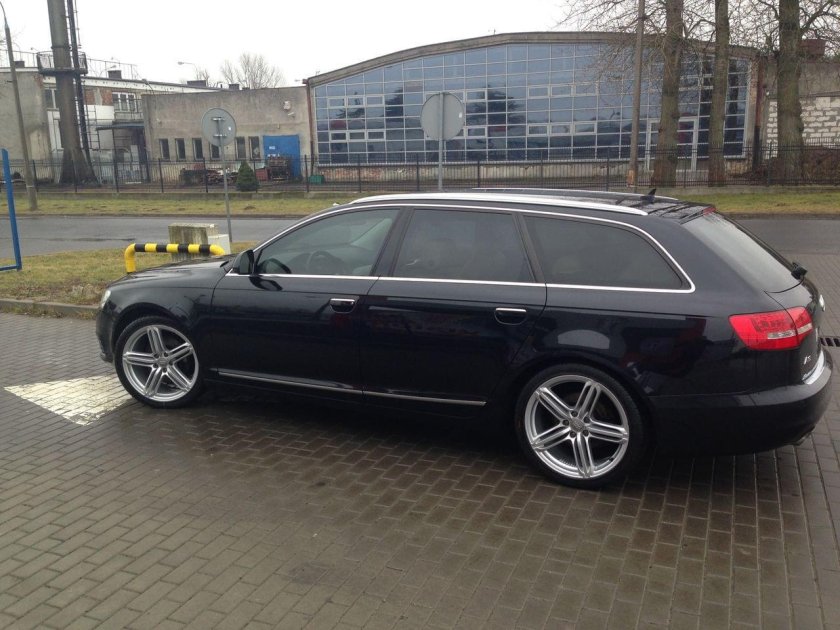Ауди а6 универсал черная