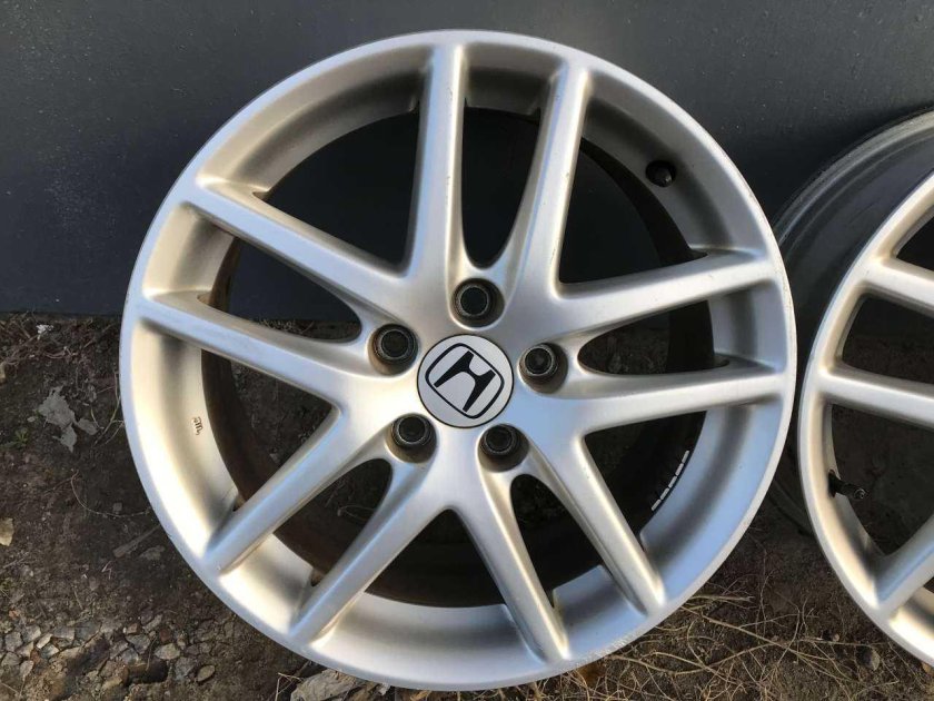 Диски от Хонда Аккорд 7