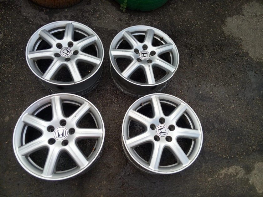 Хонда Цивик на дисках р 17