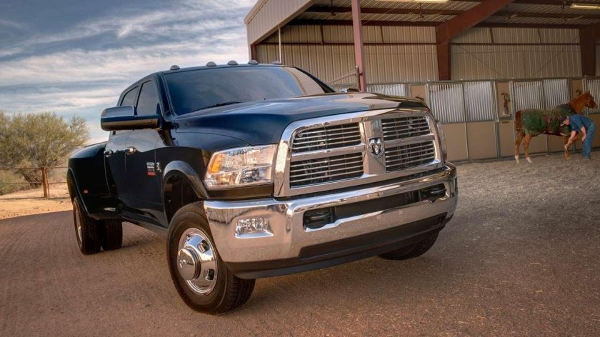 Dodge Ram 3000