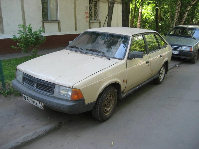 Автомобиль москвич 2141