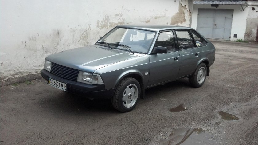 Москвич 2141 серебристый