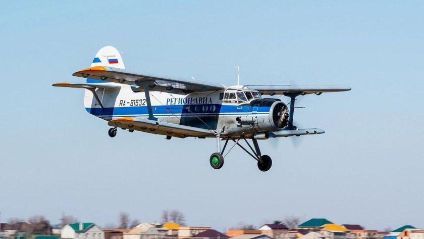 Ан 2 пассажирский самолёт