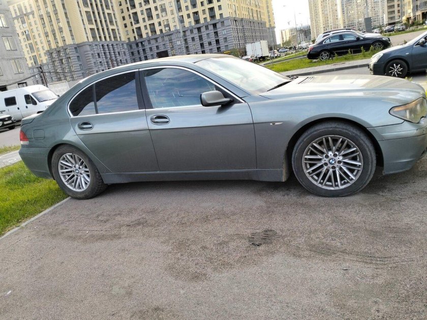 Бмв 7 серии 2002