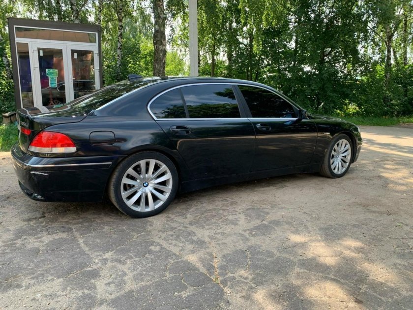 Бмв 7 серии 2003
