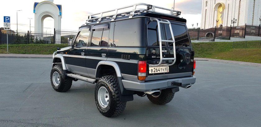Toyota Land Cruiser Prado 1995