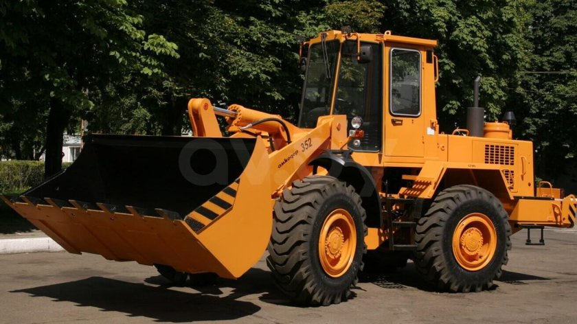 Фронтальный погрузчик Амкодор 352с