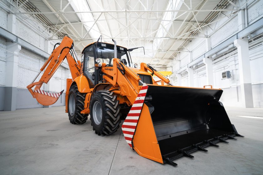 Экскаватор погрузчик амкодор 732