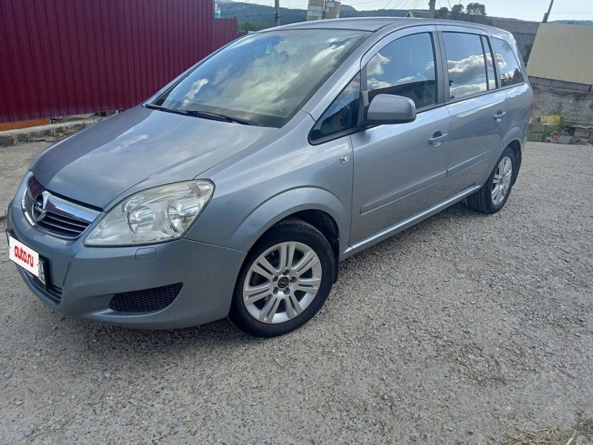 Opel zafira 2011