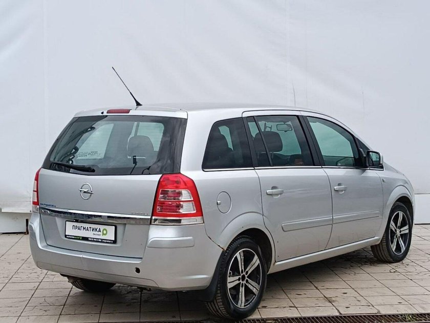 Opel Zafira 2011