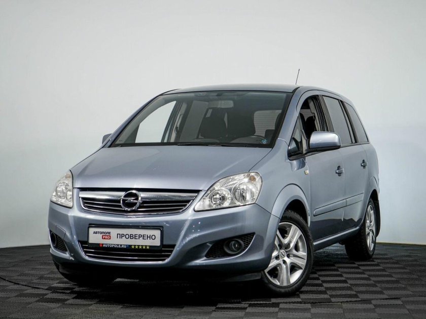 Opel zafira 2012 1.8
