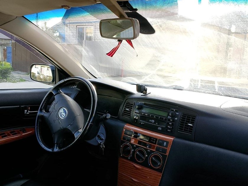 Toyota corolla 2003 le