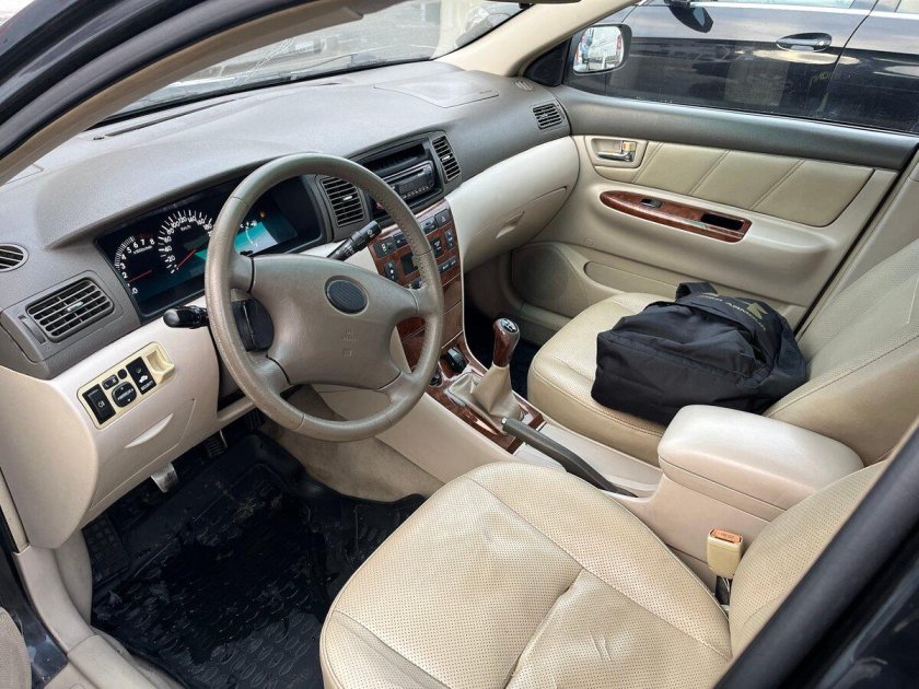 Тойота королла 2003 салон