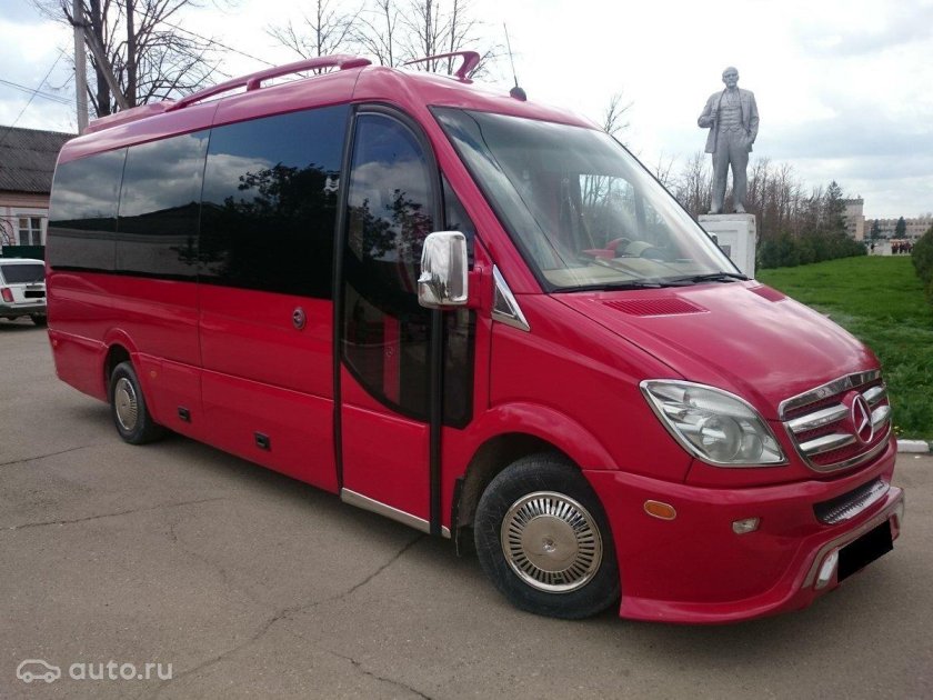 Мерседес Спринтер красный