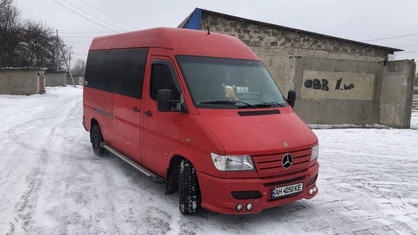Мерседес Спринтер красный