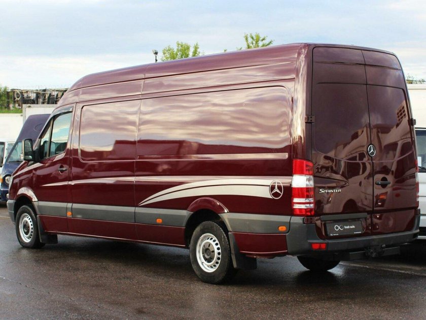 Мерседес Бенц Спринтер фургон цельнометаллический