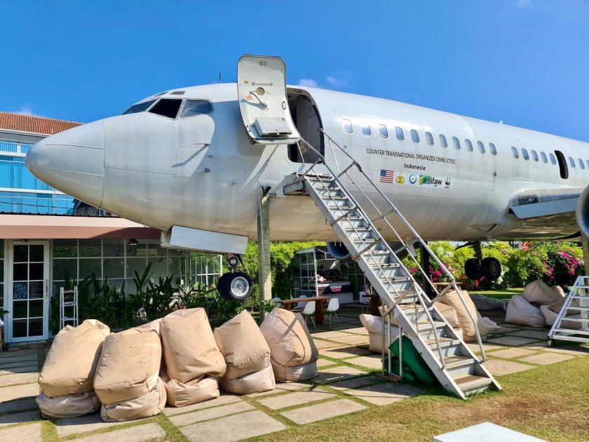 Заброшенный самолёт в паттайе