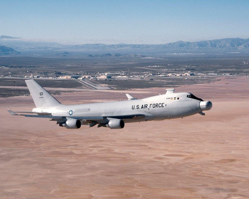 Боинг 747 Yal-1