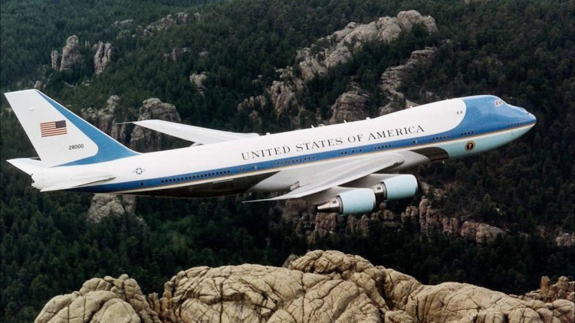 Самолет боинг 747 президента сша