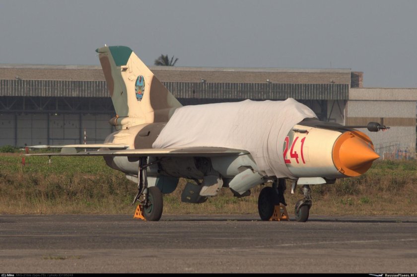 Mozambique mig-21