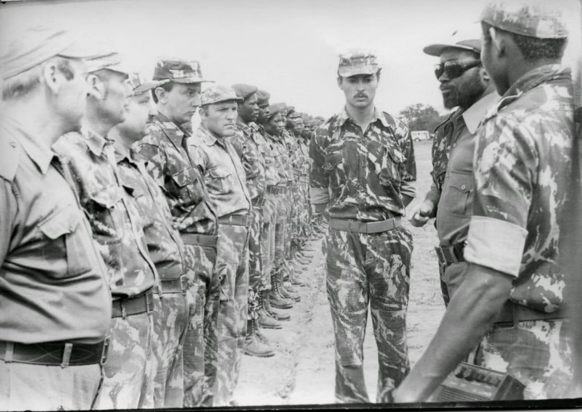 Советские военные специалисты в Анголе