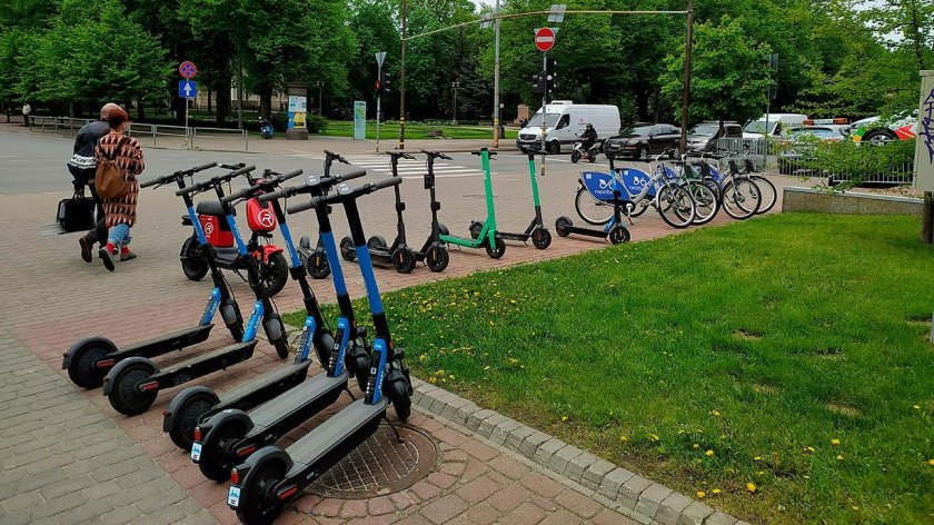 Самокатчики в Москве