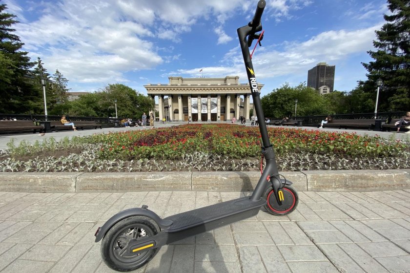 Прокатный самокат