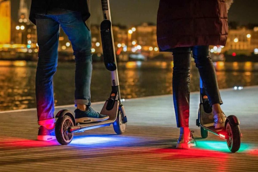 Самокат найнбот es2