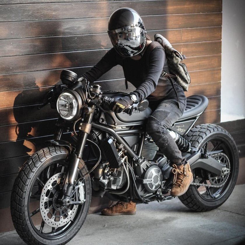 Мотоцикл Ducati Scrambler Cafe Racer
