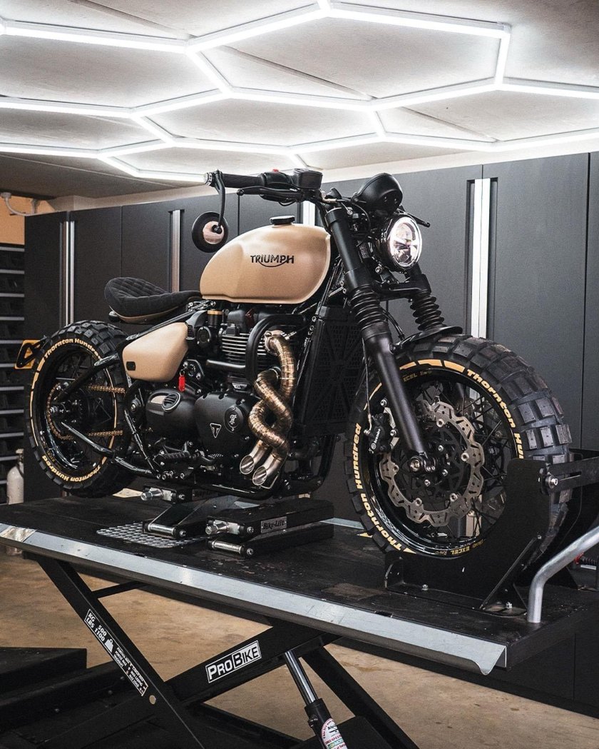 Мотоцикл triumph scrambler